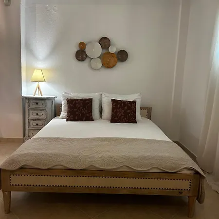 Perfect Hospitality - Elenas House, Дом отдыха *