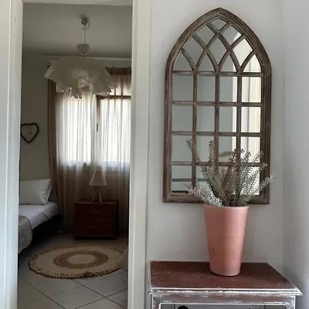 Дом отдыха Perfect Hospitality - Elenas House,