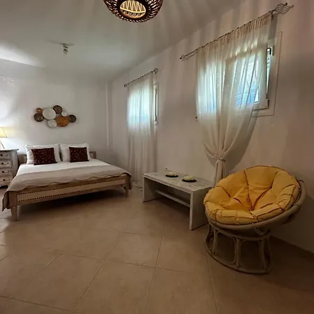 Perfect Hospitality - Elenas House, Дом отдыха *