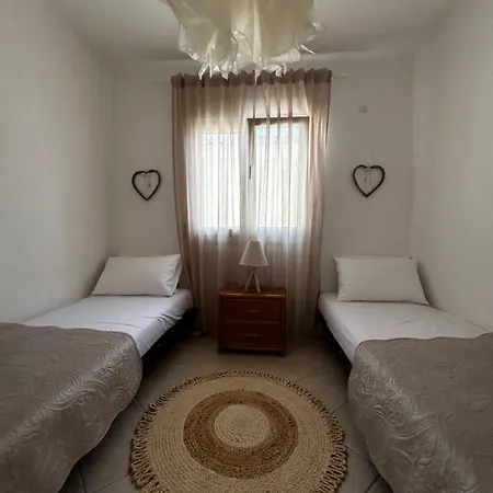Perfect Hospitality - Elenas House, Дом отдыха Никити