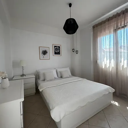 Perfect Hospitality - Elenas House, Ferienhaus *
