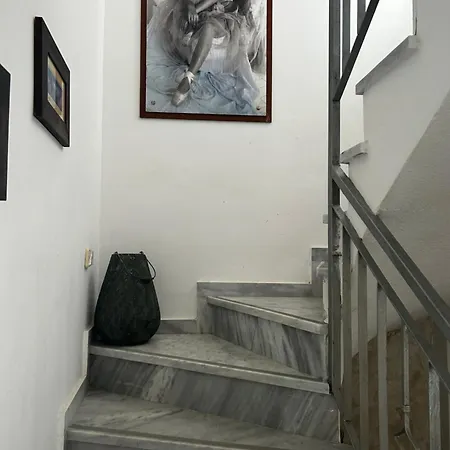 Perfect Hospitality - Elenas House, Никити