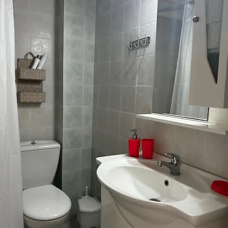 Perfect Hospitality - Elenas House, Дом отдыха Никити