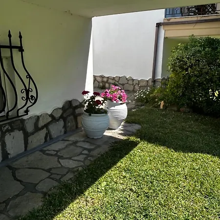 Дом отдыха Perfect Hospitality - Elenas House, Никити