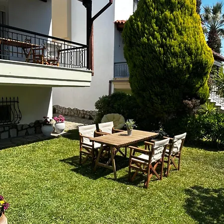 Perfect Hospitality - Elenas House, Дом отдыха
